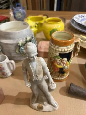 Imagen FIGURA AGRUCULTOR PORCELANA JANBO 